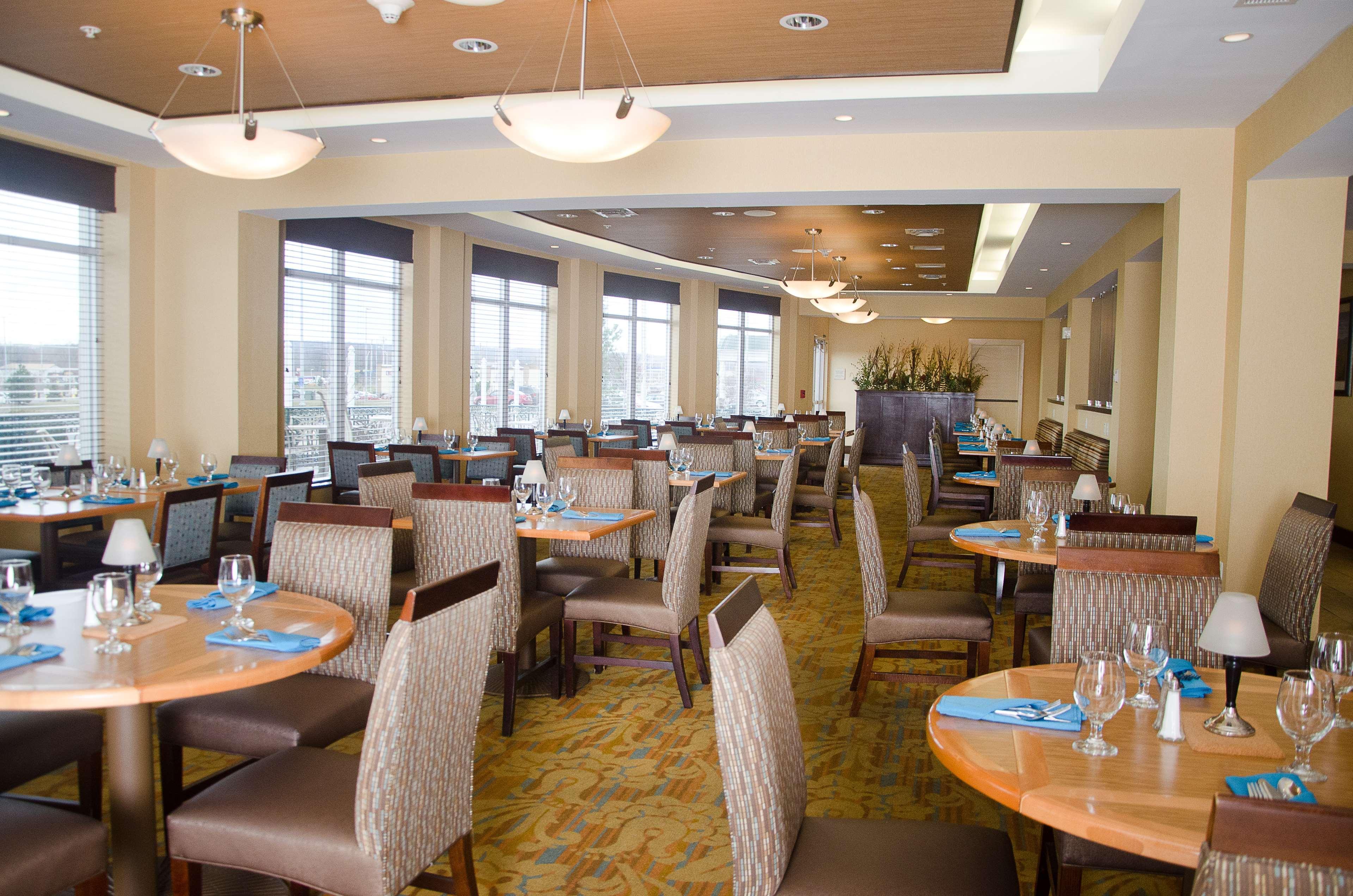 Hilton Garden Inn Watertown Extérieur photo