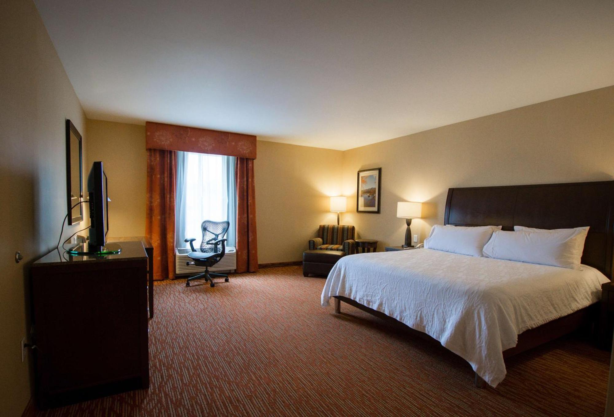 Hilton Garden Inn Watertown Extérieur photo