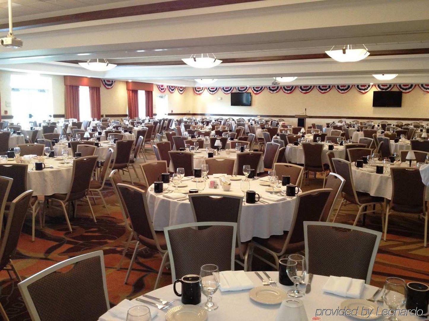 Hilton Garden Inn Watertown Extérieur photo