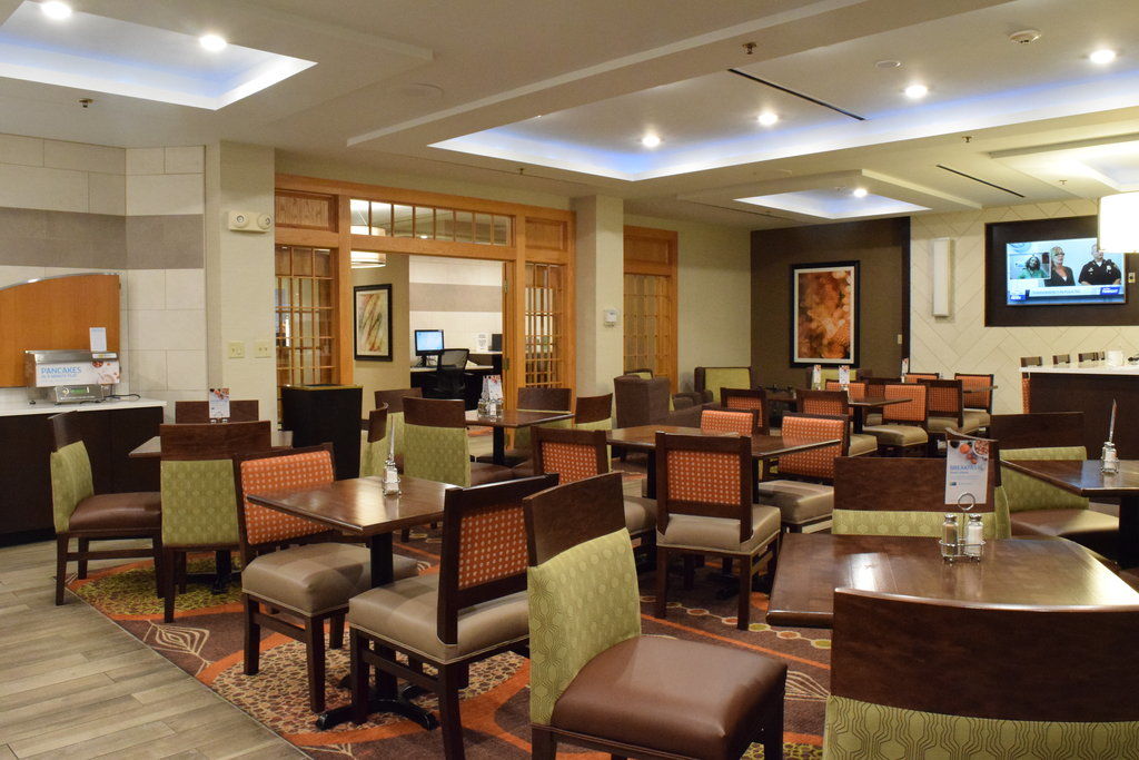 Hilton Garden Inn Watertown Extérieur photo